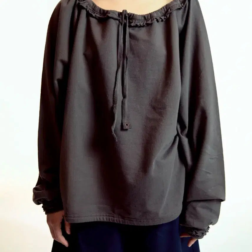 [BUNJANG] Koiseio Drawstring Longsleeve Charcoal One Size / 코이세이오 드로우 스트링 롱슬리브 차콜 1size