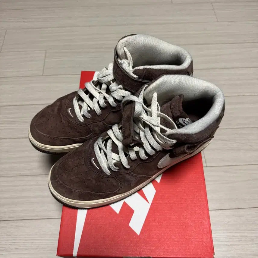 [BUNJANG] Nike Air Force 1 Mid Chocolate Sneakers / 나이키 에어포스1 미드 초콜릿