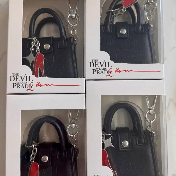 [SOLD OUT] 악마는 프라다를 입는다2 키링 미개봉