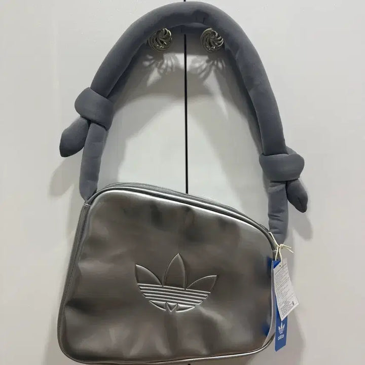 [SOLD OUT] 아디다스 미니 에어라이너 백 실버 메탈릭