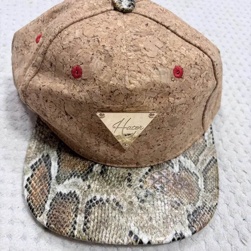 [BUNJANG] HATER Cork &amp; Snake Skin Snapback Hat / 헤이터 모자 스냅백