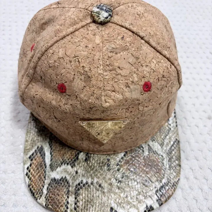 [BUNJANG] HATER Cork &amp; Snake Skin Snapback Hat / 헤이터 모자 스냅백