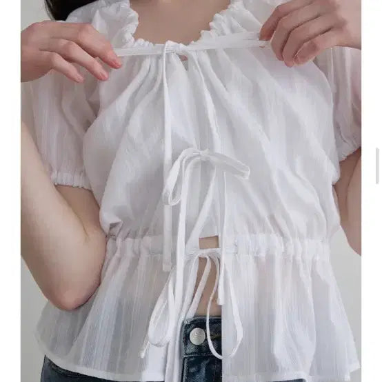 [SOLD OUT] 쎄미 리본 셔링 블라우스 화이트