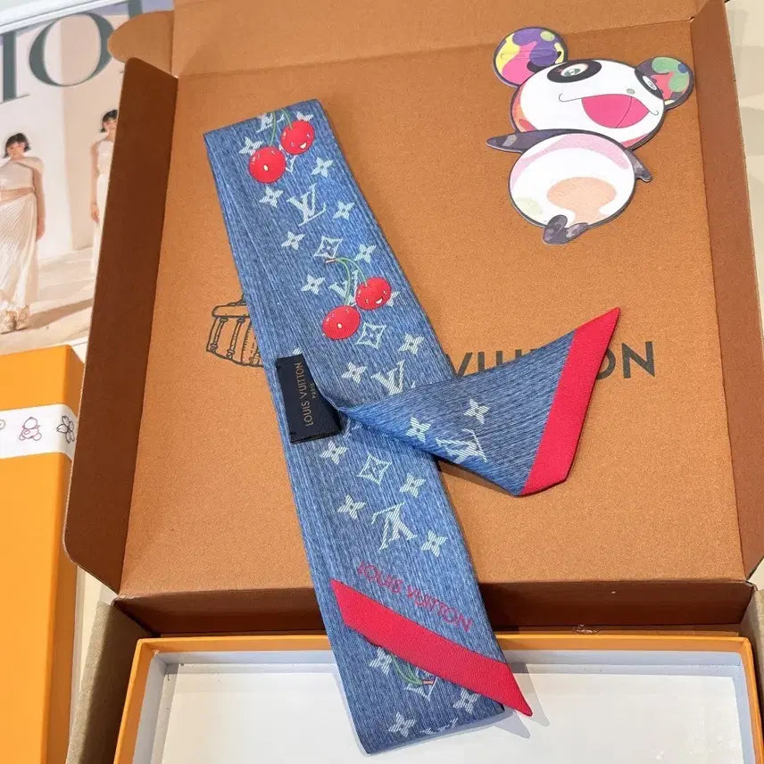 [BUNJANG] Louis Vuitton Silk Scarf / [미사용] 루이비통 실크 스카프
