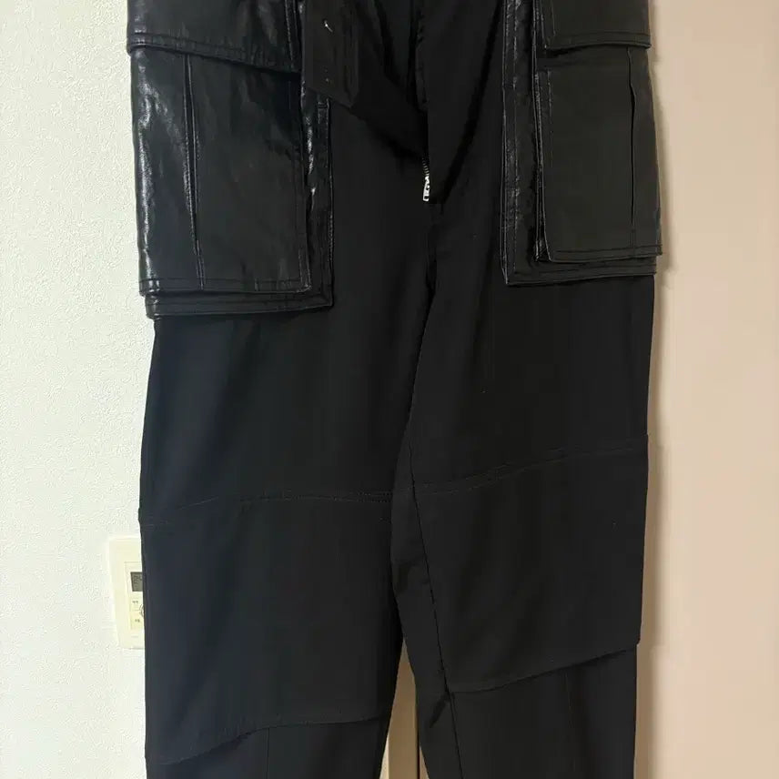 [BUNJANG] Juun.J Leather Cargo Pants / 준지 바지 발매가(98)