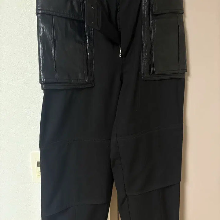 [BUNJANG] Juun.J Leather Cargo Pants / 준지 바지 발매가(98)
