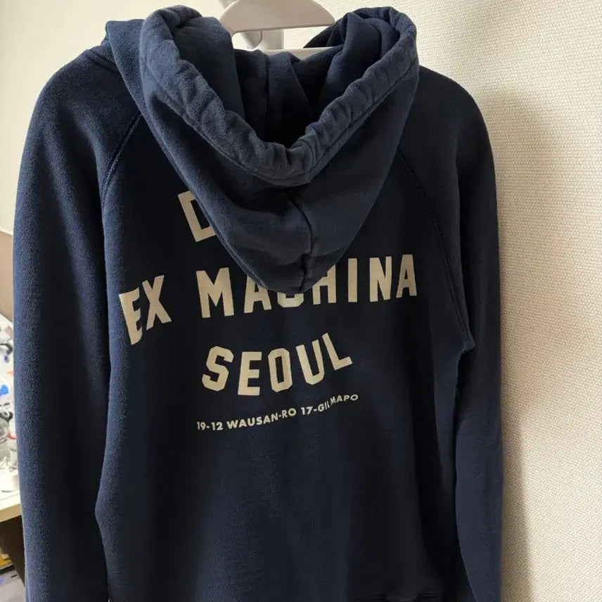 [BUNJANG] Deus Ex Machina Navy Hoodie / 데우스엑스마키나 네이비 후드티 판매