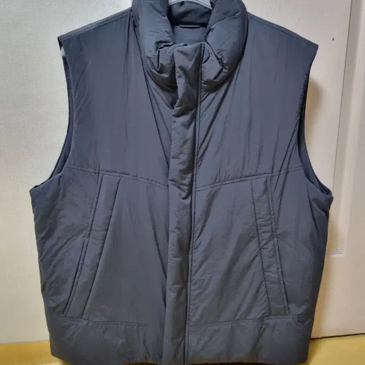 [BUNJANG] Top Ten High Neck Volume Vest Charcoal 110 / 탑텐 넌퀼팅 하이넥 볼륨 베스트 차콜 110