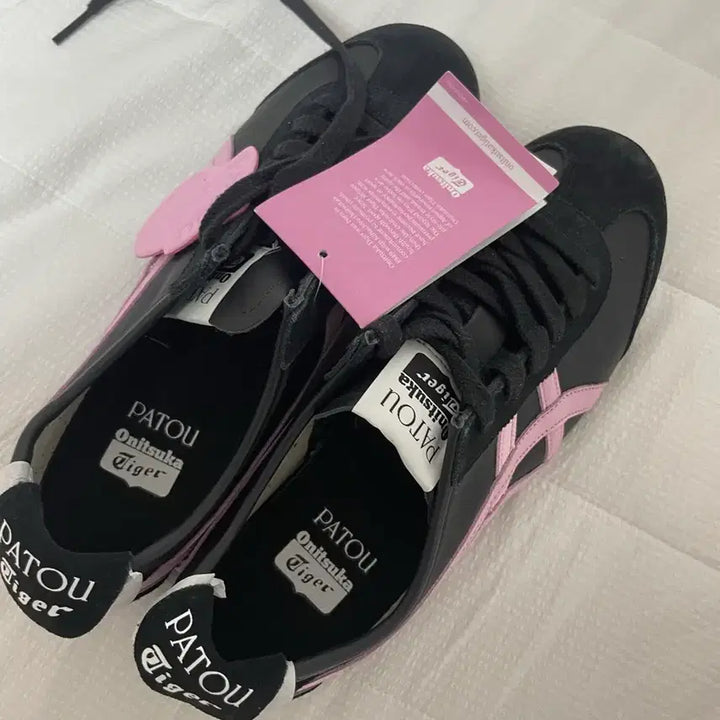[BUNJANG] Onitsuka Tiger x Patta Mexico 66 Black Cotton Candy / 오니츠카 타이거 x 파투 멕시코 66 블랙 코튼 캔디