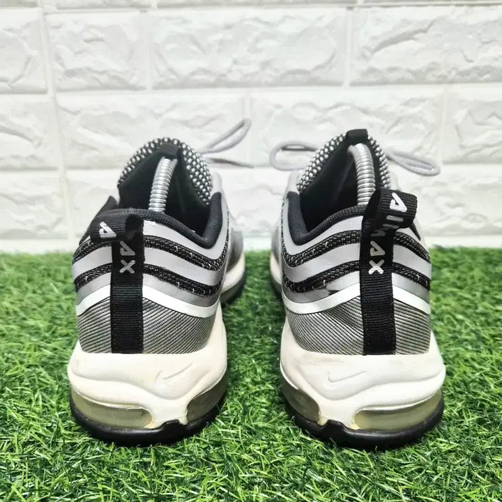 [SOLD OUT] 나이키 285~290 에어맥스 97 울트라 스니커즈 운동화