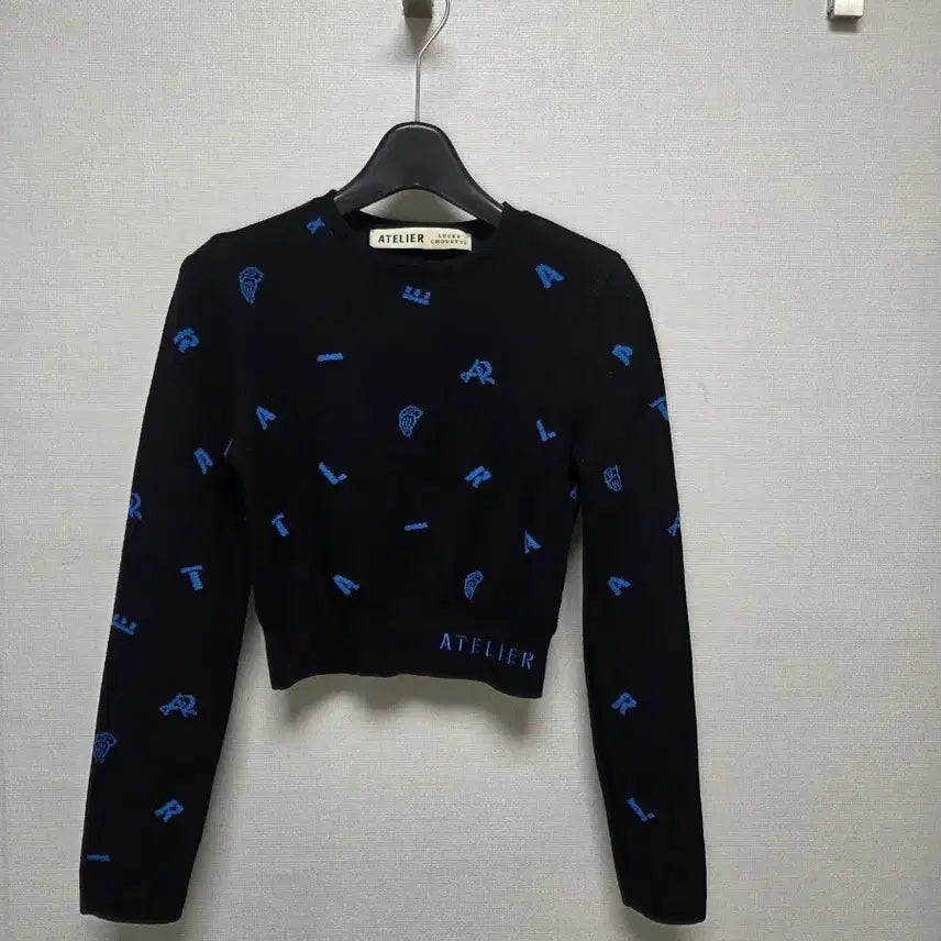 [BUNJANG] Lucky Chouette Atelier Cropped Knit Sweater Navy / 럭키슈에뜨 아뜰리에 크롭 니트