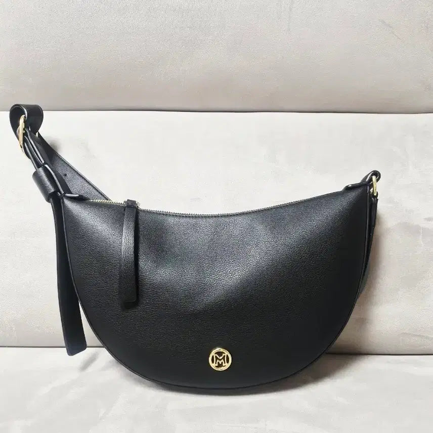 [BUNJANG] Metrocity Hobo Bag Medium / 메트로시티 반달 호보백 미듐