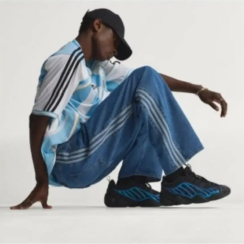 [BUNJANG] Adidas Three-Stripe Wide Denim Pants / 아디다스 삼선 와이드 데님 팬츠