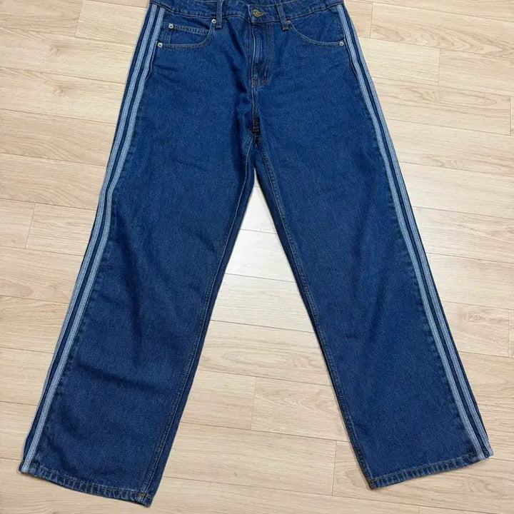 [BUNJANG] Adidas Three-Stripe Wide Denim Pants / 아디다스 삼선 와이드 데님 팬츠