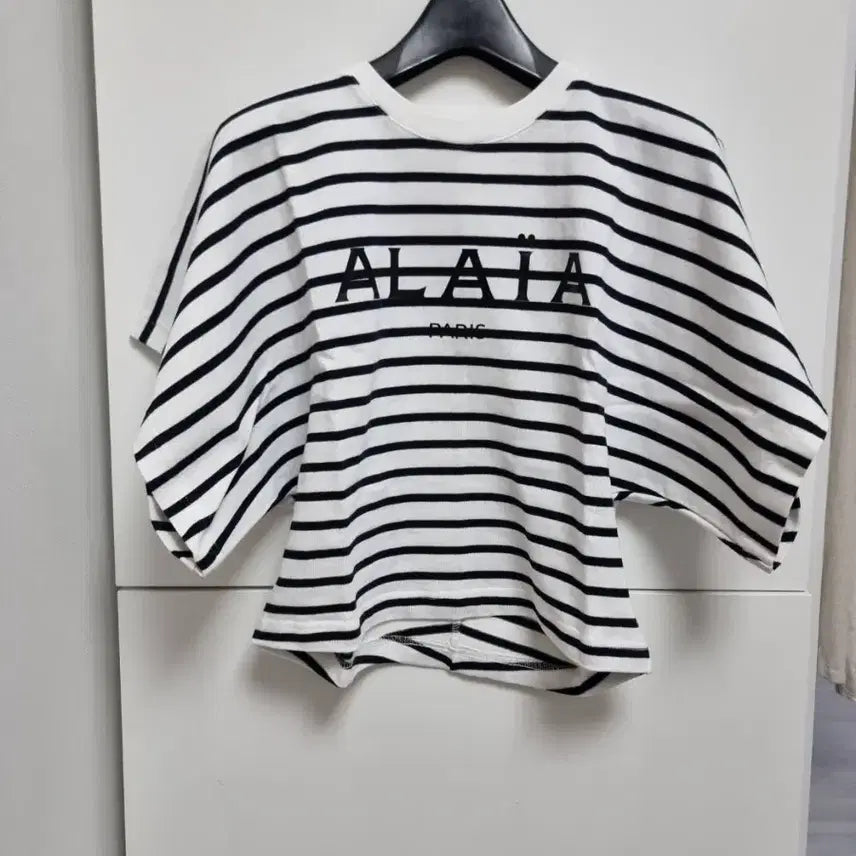 [BUNJANG] Striped T-shirt / 고급보세 스트라이프 티셔츠 새것 착샷유