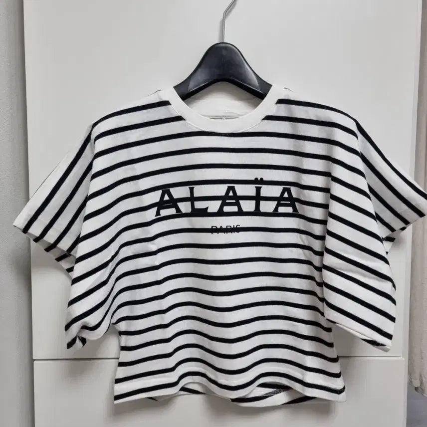 [BUNJANG] Striped T-shirt / 고급보세 스트라이프 티셔츠 새것 착샷유
