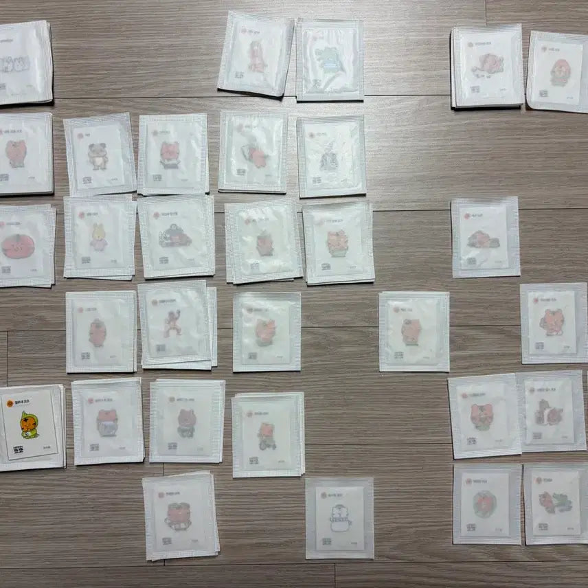[SOLD OUT] 소심한 호랭이코코 띠부씰 36종 판매