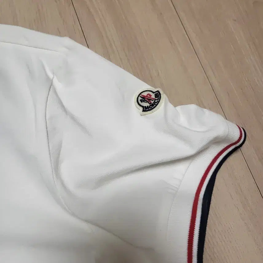 [BUNJANG] Moncler White Tri-Stripe T-shirt / 몽클레어 화이트 삼선포인트 반팔티셔츠 m