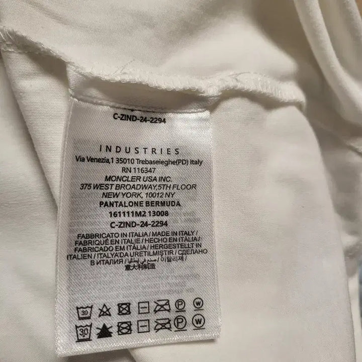 [BUNJANG] Moncler White Tri-Stripe T-shirt / 몽클레어 화이트 삼선포인트 반팔티셔츠 m