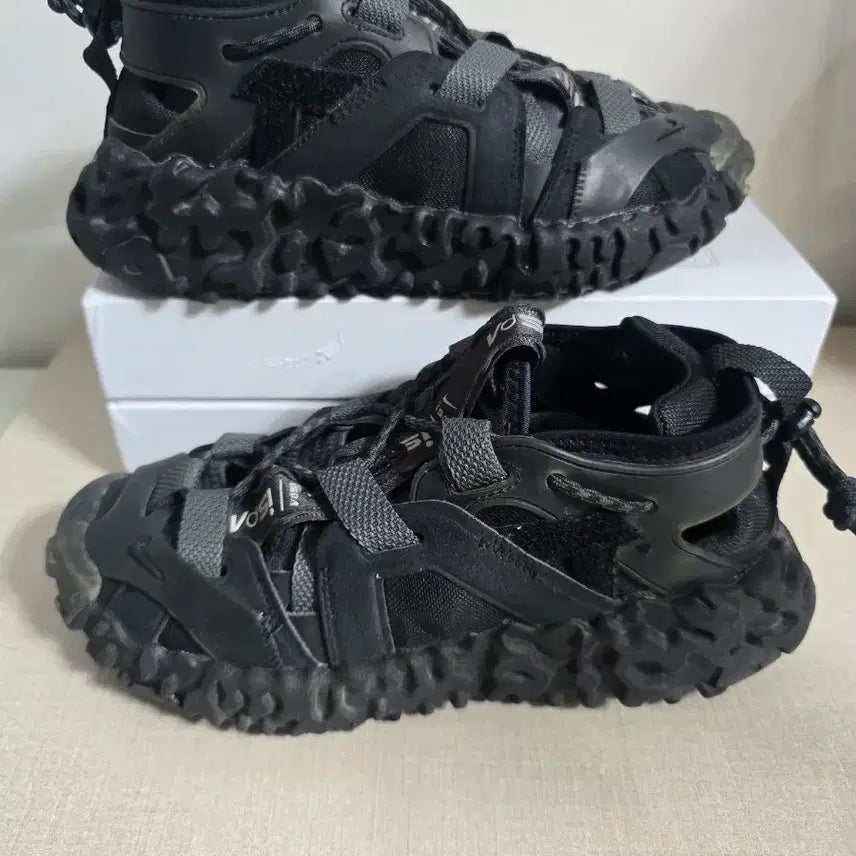 [SOLD OUT] 나이키ISPA 오버리액트  샌들 235