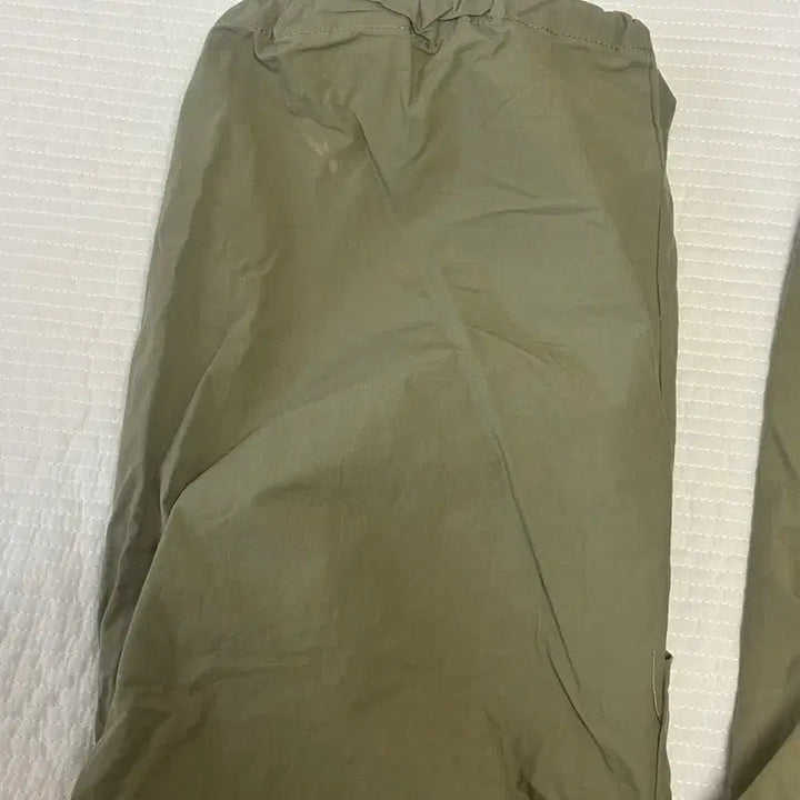 [SOLD OUT] 에즈이프켈리 파라슈트 카고 팬츠