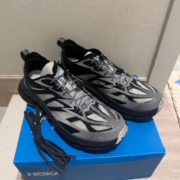 [SOLD OUT] 265 호카 마파테4 러닝화