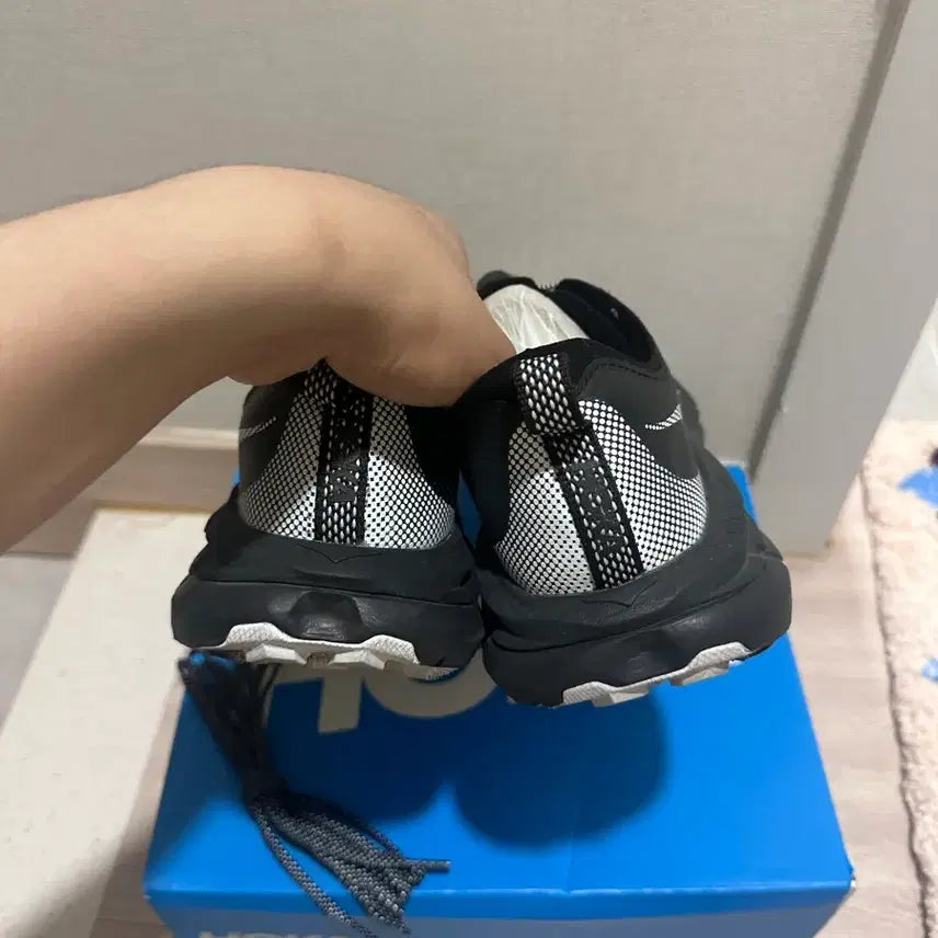 [SOLD OUT] 265 호카 마파테4 러닝화