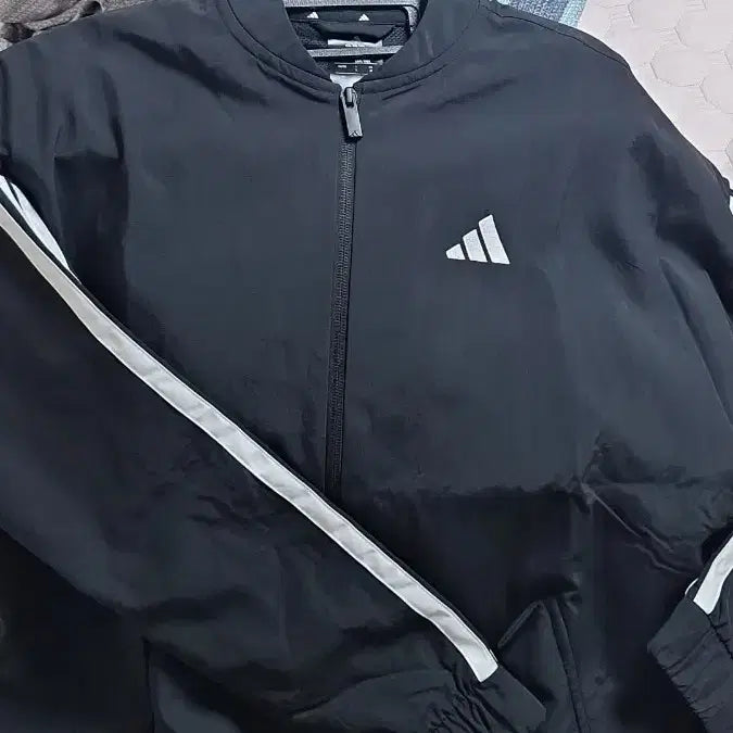 [BUNJANG] Adidas Three Stripe Black Women&