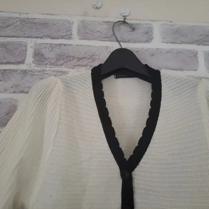 [BUNJANG] Nittpia Ivory Black Trim Short Sleeve Cardigan / 니트피아 블랙배색 아이보리 반팔가디건/알뜰한여우
