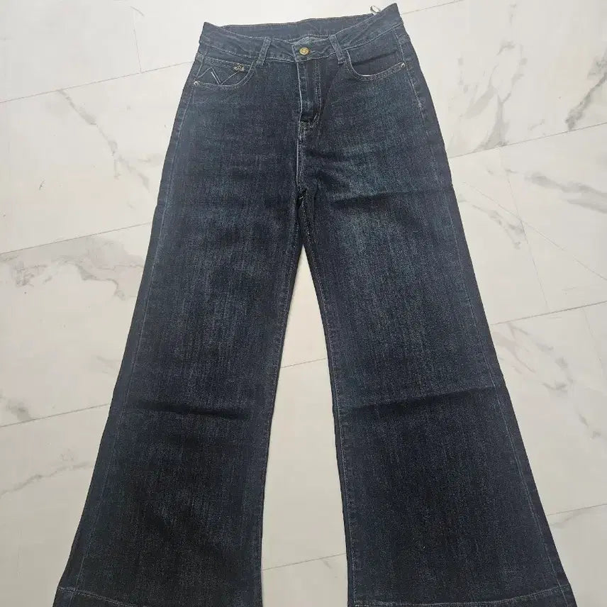 [BUNJANG] Son Jung Wan Bootcut Denim Pants / 청바지 부츠컷 데님 팬츠.손정완핏.팬츠.청바지.데님