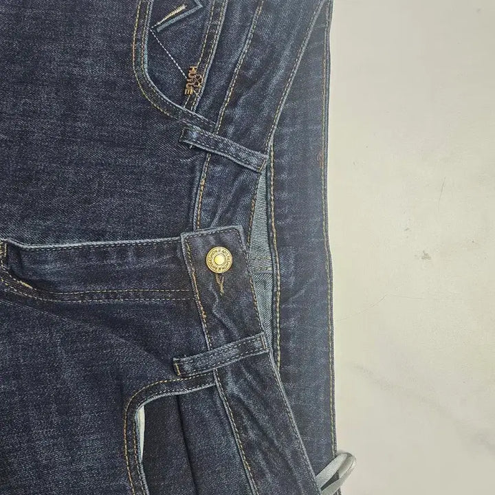 [BUNJANG] Son Jung Wan Bootcut Denim Pants / 청바지 부츠컷 데님 팬츠.손정완핏.팬츠.청바지.데님