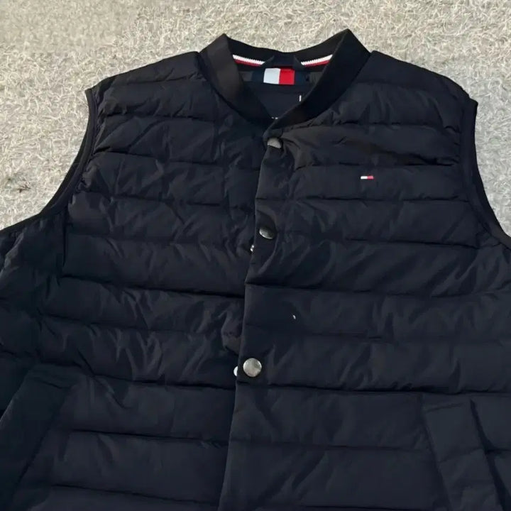 [BUNJANG] Tommy Hilfiger Nylon Quilted Goose Down Vest / 타미힐피거 나일론 퀼팅 숏 구스다운 베스트 패딩조끼