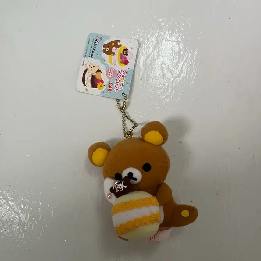 [SOLD OUT] 리락쿠마 고전 케이크 마스코트 키링