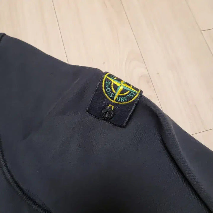 [SOLD OUT] 스톤아일랜드 블랙 후드티 m