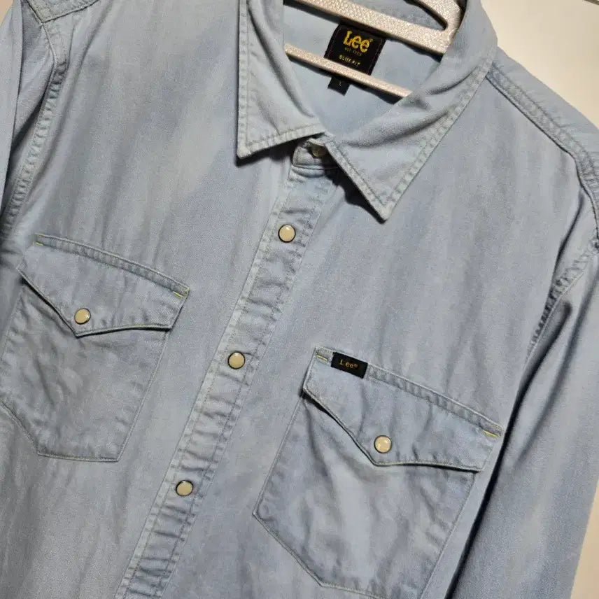 [BUNJANG] Lee Light Wash Denim Western Shirt / Lee 라이트 워싱 데님 웨스턴 셔츠