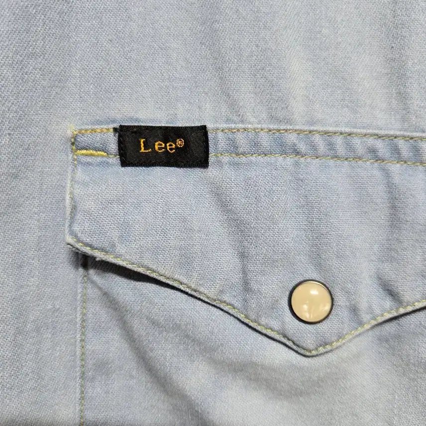 [BUNJANG] Lee Light Wash Denim Western Shirt / Lee 라이트 워싱 데님 웨스턴 셔츠