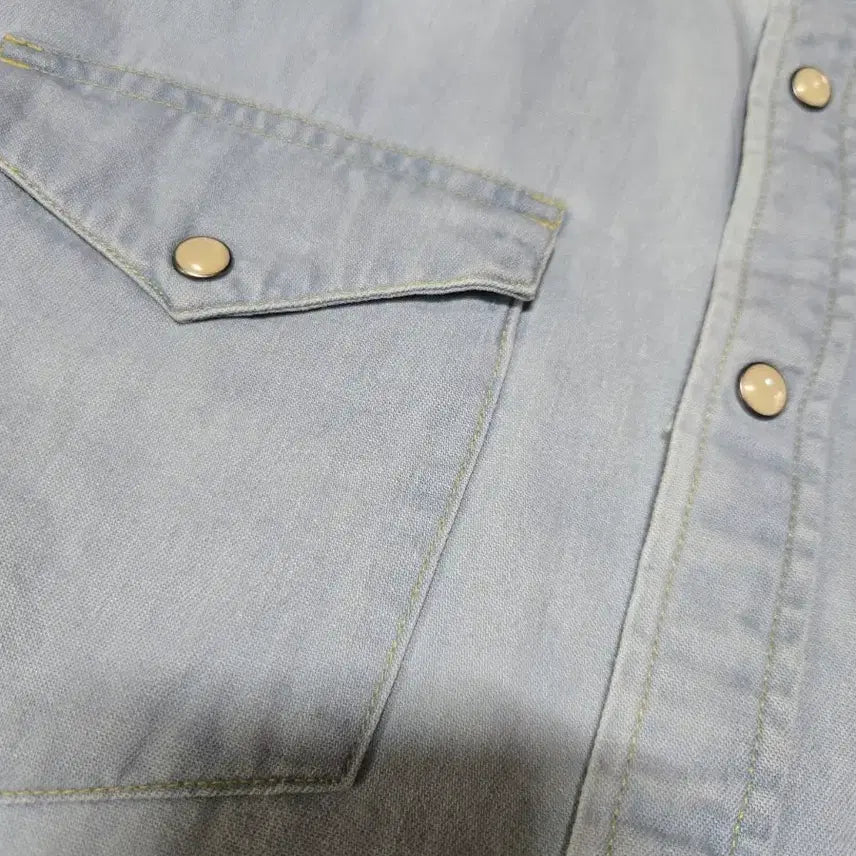 [BUNJANG] Lee Light Wash Denim Western Shirt / Lee 라이트 워싱 데님 웨스턴 셔츠