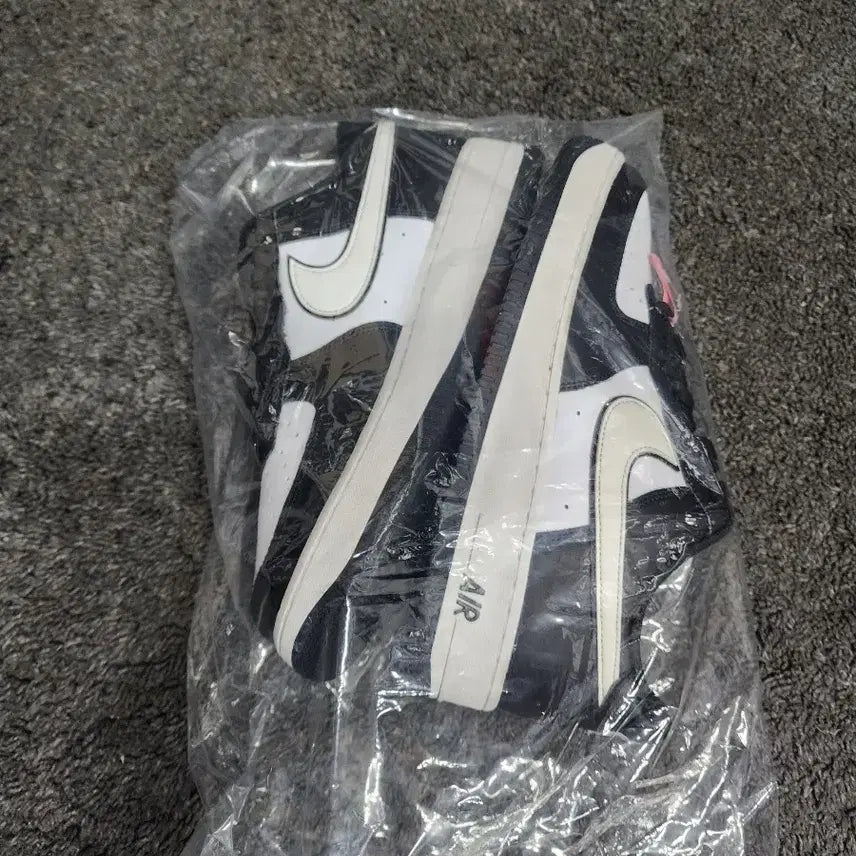 [BUNJANG] Nike Air Force 1 Low Black White (270mm) Sneakers / 나이키 에어포스로우1 블랙화이트 270사이즈