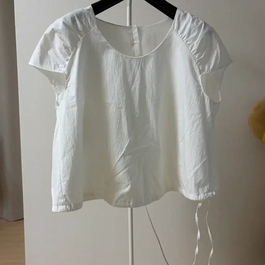 [BUNJANG] OUNCE Half Sleeve Blouse / OUNCE 온스 드로우 하프 블라우스