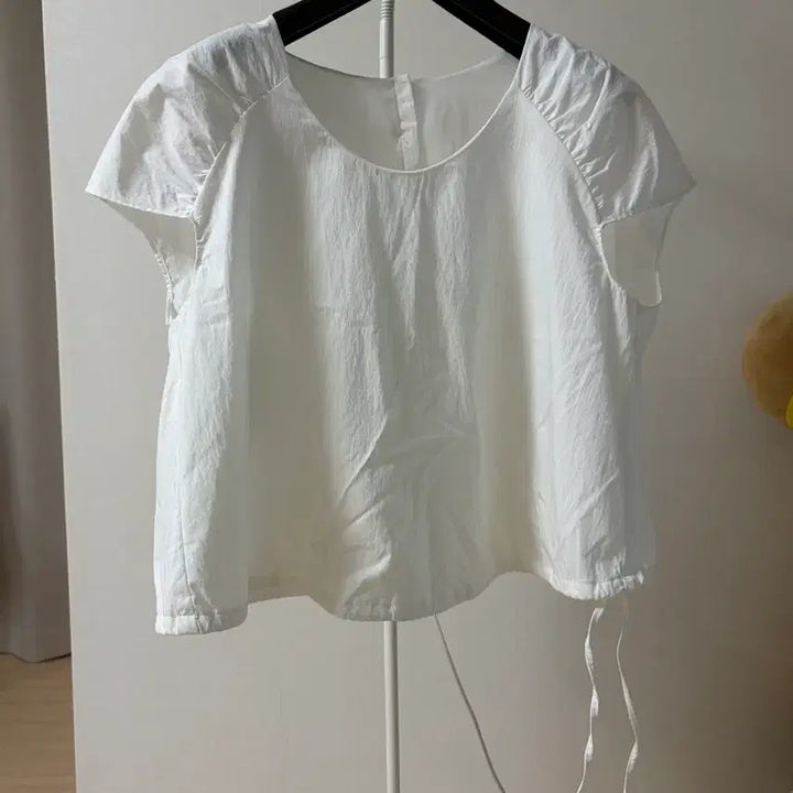 [BUNJANG] OUNCE Half Sleeve Blouse / OUNCE 온스 드로우 하프 블라우스