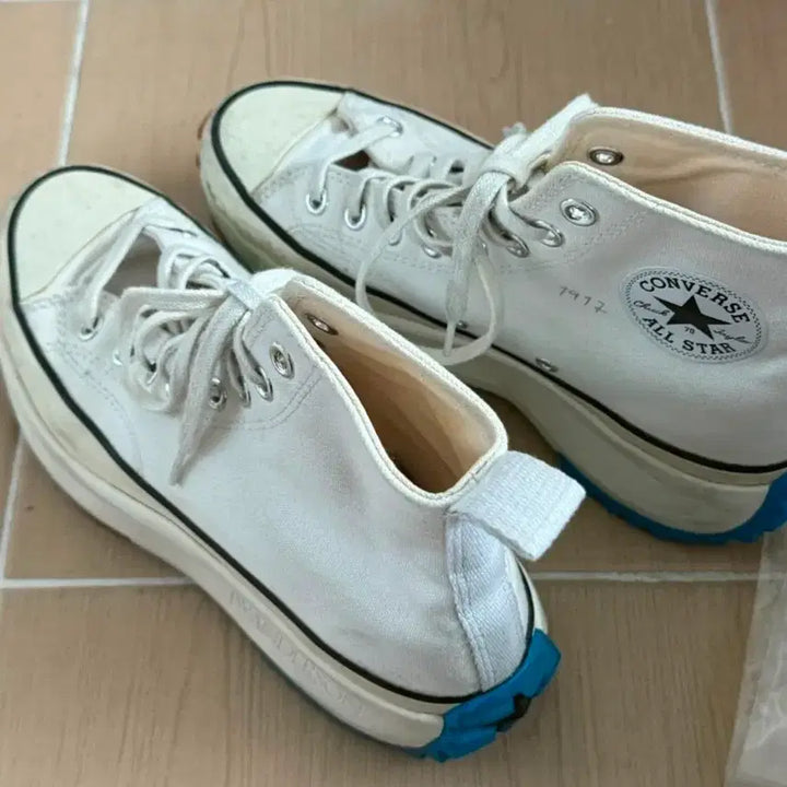 [BUNJANG] Converse x JW Anderson Run Star Hike High White Sneakers / (250) 컨버스 x JW 앤더슨 런스타 하이크 하이 화이트
