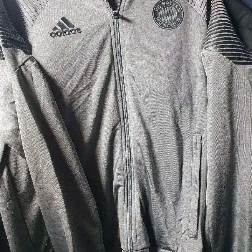 [BUNJANG] Adidas FC Bayern Munich Track Jacket / 아디다스 FC 바이에른 뮌헨 트랙 자켓s