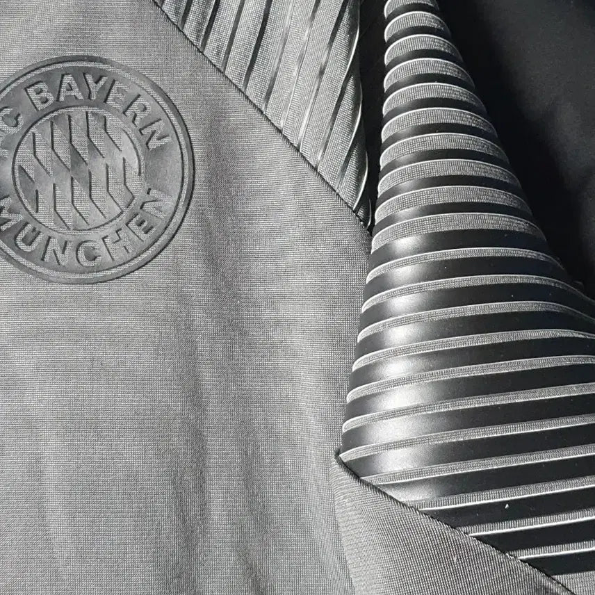 [BUNJANG] Adidas FC Bayern Munich Track Jacket / 아디다스 FC 바이에른 뮌헨 트랙 자켓s