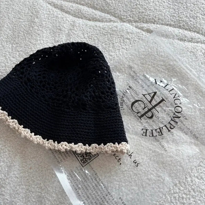 [BUNJANG] AllinComplete Sunflower Shell Crochet Hat / 올인컴플리트 sunflower shell 크로셰 햇