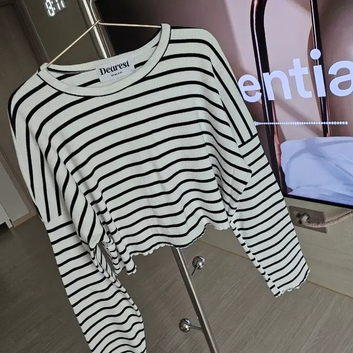 [BUNJANG] MaybeBaby Dearist Stripe Crop Top / (화이트) 메이비베이비 디어리스트 스트라이프 크롭티