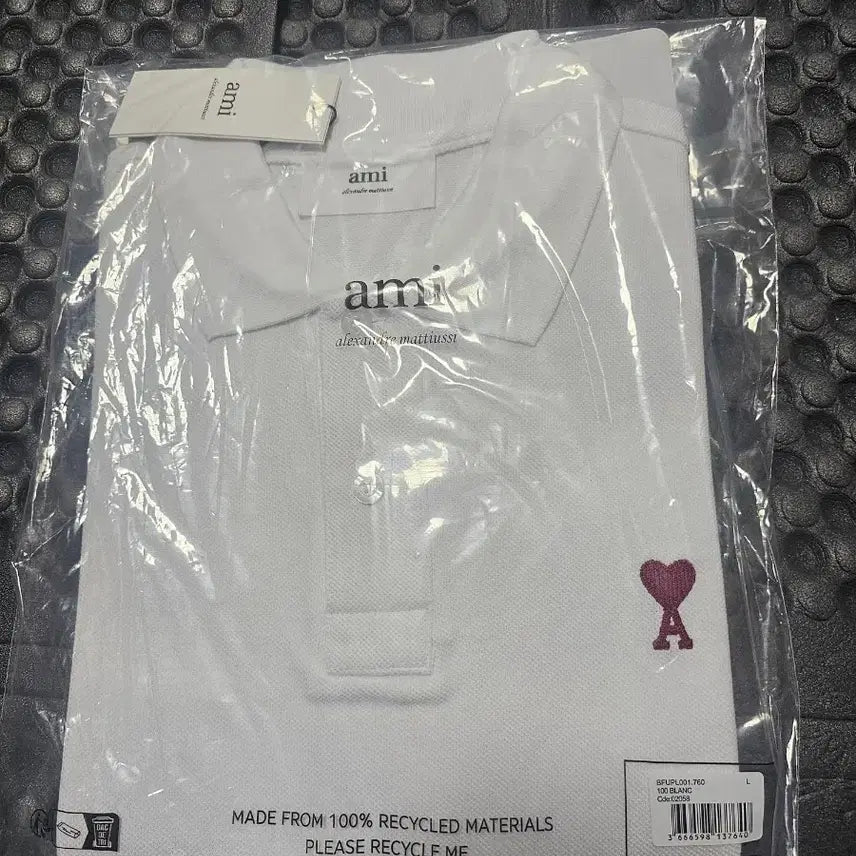 [BUNJANG] AMI White Heart Logo Polo Shirt L / 아미 화이트 하트 로고 폴로 티셔츠 새상품L