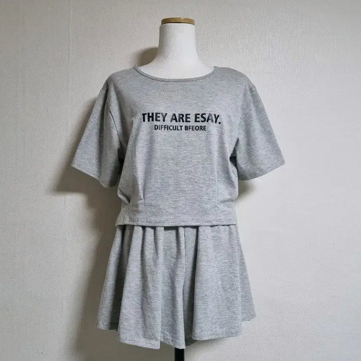 [BUNJANG] Gray T-shirt and Shorts Set / 회색 반팔 티셔츠 반바지 세트