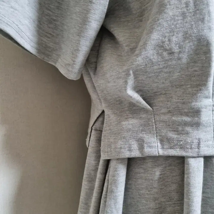 [BUNJANG] Gray T-shirt and Shorts Set / 회색 반팔 티셔츠 반바지 세트