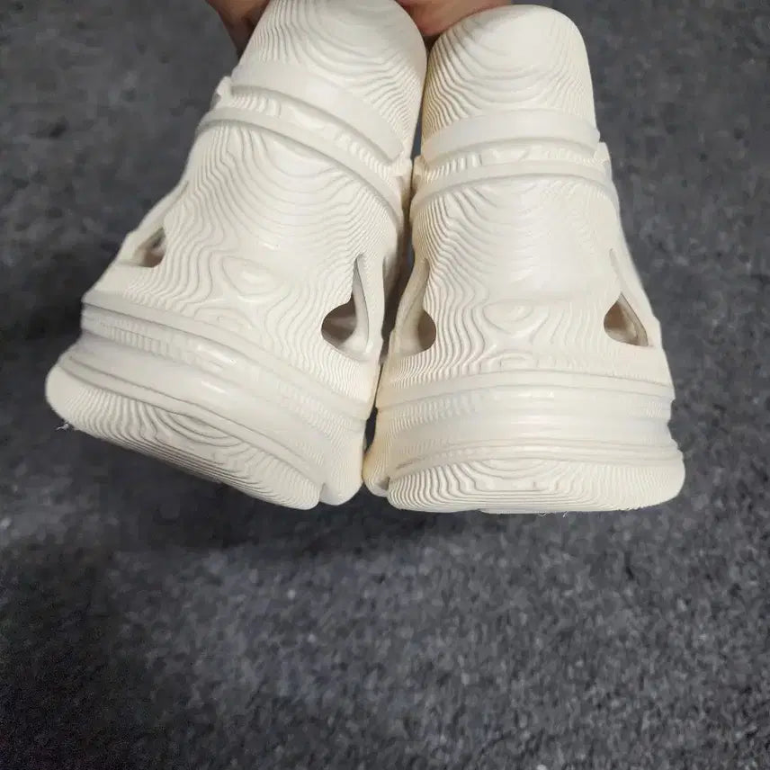 [BUNJANG] Adidas Adiform Supernova 265 Shoes / 아디다스의 아디폼 슈퍼노바265사이즈
