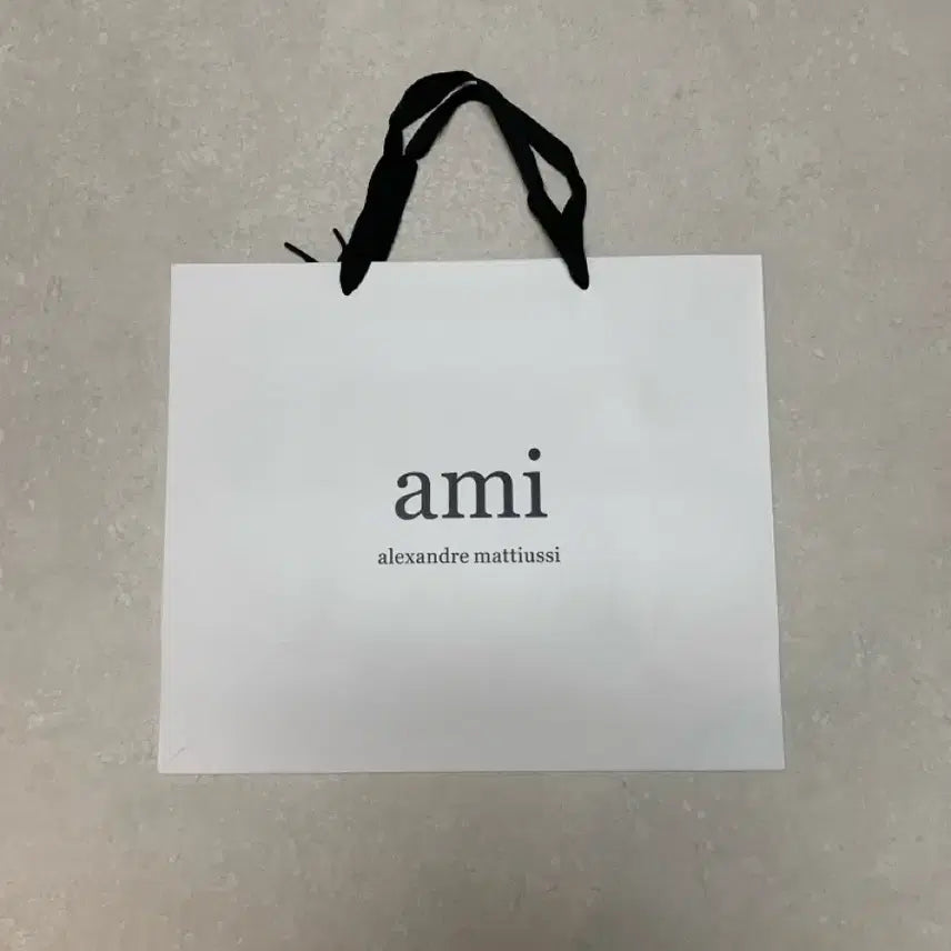 [BUNJANG] Ami Heart Logo Cotton Short Sleeve Shirt White L / [거의 새제품] 아미 ami 하트로고 코튼 반팔셔츠 화이트 L